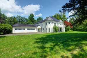 Exklusive Villa mit einzigartigem Baustil und parkähnlichem Grundstück – Bad Tölz-Wolfratshausen (Kreis) – Vorschaubild 2