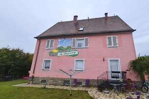 Mehrfamilienhaus mit Garage und viel Grünfläche zu verkaufen! – Die vollständige Adresse der Immobilie erhältst du vom Anbieter., 91620 Ohrenbach – Vorschaubild 1