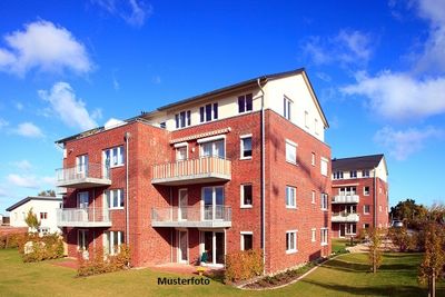 4-Zimmer-Wohnung mit Balkon und Garten