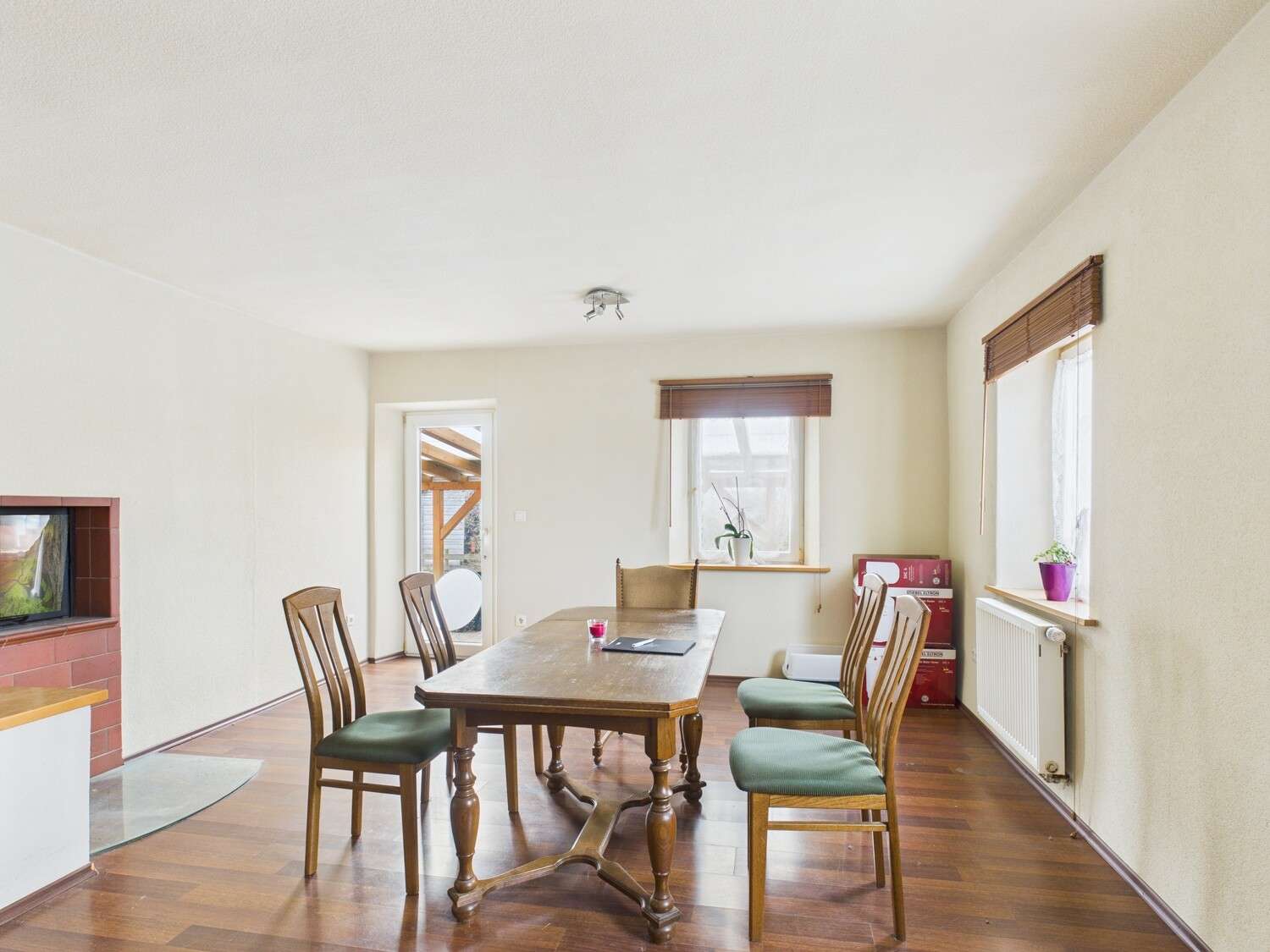 Immobilie in Untermerzbach - Ländliches Anwesen ideal für Pferdehaltung – mit Wiese und Stall - Bild 12