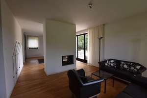 Exklusives Einfamilienhaus mit Fahrstuhl, Sauna und traumhaftem Wohnambiente in ruhiger Lage – Zum Steilufer 68, 19065 Leezen – Vorschaubild 3