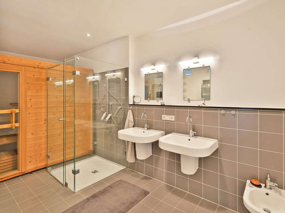 UG: Wellnessbad en-suite mi...