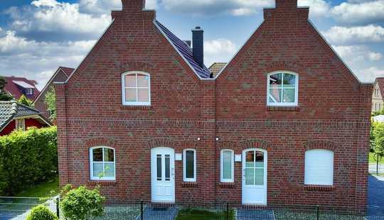 Bild von Leben, wo andere Urlaub machen – Neubau-Doppelhaus in ruhiger Lage in Uttum
