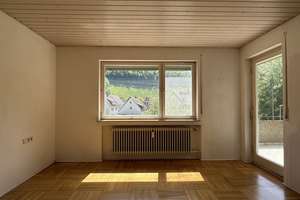 Freistehendes Zweifamilienhaus in idyllischer Ortsrandlage mit viel Potenzial – Die vollständige Adresse der Immobilie erhältst du vom Anbieter., 73252 Lenningen – Vorschaubild 4