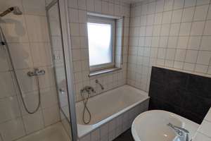 Helle große 3-Zimmer-Wohnung mit Balkon in Neckarsulm-Obereisesheim – Zehenthofstraße 4 / 1, 74172 Neckarsulm – Vorschaubild 9
