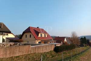 Einziehen & Wohlfühlen
Einfamilienhaus (Baujahr 2000) mit Kamin, neuer Wärmeschutzverglasung (2020) – Die vollständige Adresse der Immobilie erhältst du vom Anbieter., 99755 Ellrich – Vorschaubild 6
