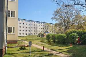 Attraktive 2-Zimmer Eigentumswohnung mit Loggia in ruhiger Lage – Die vollständige Adresse der Immobilie erhältst du vom Anbieter., 13055 Alt-Hohenschönhausen, Berlin – Vorschaubild 2