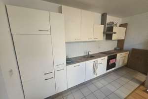 Lichtdurchflutete 1-R-ETW mit offenem Küchen- und Wohnbereich mit EBK & Balkon, TG-SP mgl. – 4178 Burghausen-Rückmarsdorf, Leipzig – Vorschaubild 11