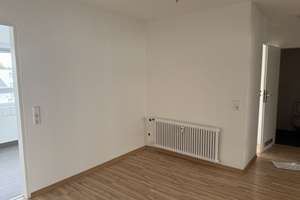 Stilvoll modernisiert: 4,5-Zimmer-Wohnung in Reutlingen – Die vollständige Adresse der Immobilie erhältst du vom Anbieter., 72762 Reutlingen-Mitte, Reutlingen – Vorschaubild 10