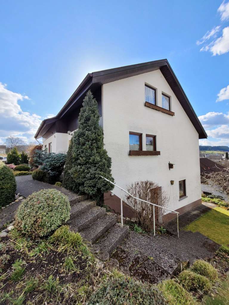 Immobilie in Glatten - Sonnige Lage in Glatten mit Terrasse und Garagen - Bild 3