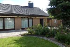 Preiswertes, gepflegtes 4-Zimmer-Einfamilienhaus mit gehobener Innenausstattung in Oststeinbek – Grenzweg 4b, 22113 Oststeinbek – Vorschaubild 3