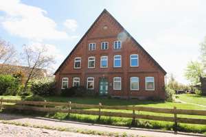 Historisches Bauernhaus auf 3.240 m² in idyllischer Lage in Lübeck