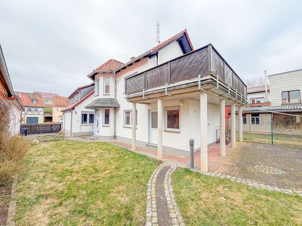 Immobilie in Dingelstädt - Sonne, Freiheit, Zuhause – Haus mit Dachterrasse & Einliegerwohnung - Bild 0