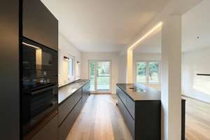 Modern und hochwertig renoviertes Einfamilienhaus – Die vollständige Adresse der Immobilie erhältst du vom Anbieter., 22549 Osdorf, Hamburg – Vorschaubild 1