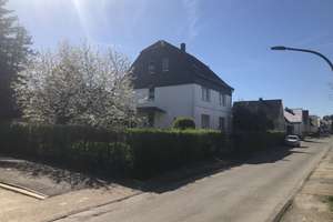 !! Holzwickede !! Mehrfamilien oder Mehrgenerationen Haus in guter Lage – Dürerstr. 16, 59439 Holzwickede – Vorschaubild 2