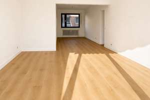 Viel Platz in 4-Zimmer-Wohnung in Düsseldorf Benrath mit Rheinblick – Benrather Schloßallee 12, 40597 Benrath, Düsseldorf – Vorschaubild 2