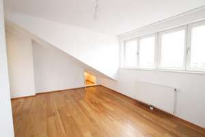Lichtdurchflutete 3-Zimmer-Dachgeschosswohnung mit Balkon, hochwertiger Einbauküche und zwei Bädern – Heßstr. 6, 80799 Am alten nördlichen Friedhof, München – Vorschaubild 5