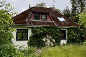 Repräsentatives Haus zum Verwirklichen auf großem eingewachsenen Grundstück – Die vollständige Adresse der Immobilie erhältst du vom Anbieter., 25451 Quickborn – Vorschaubild 4