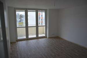 3-Zimmer Whg - ruhige aber zentrale Lage - saniert * sofort frei *