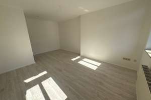 4. OG - Balkon am Wohnzi. - Bad mit Wanne - frei ab SOFORT – Kanzlerstraße 60, 9112 Kaßberg, Chemnitz – Vorschaubild 3