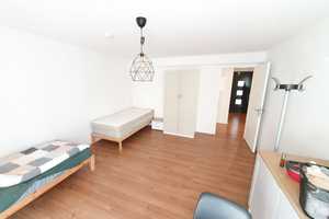 Lichtdurchflutet, modernes Bad, TG-Stellplatz - Geräumige, gut geschnittene 2-Raumwhg. in Toplage! – Steinweg a.A., 7743 Jena – Vorschaubild 4