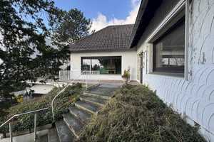 Neues Heim, Glück allein: Freistehendes Einfamilienhaus in idyllischer Lage in Düsseldorf-Unterbach – Düsseldorf – Vorschaubild 2