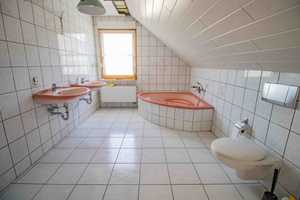 Gepflegtes Einfamilienhaus mit Garten und Garage in traumhafter Lage – ideal für Familien! – Mittelring 13, 7586 Greiz (Kreis) – Vorschaubild 11
