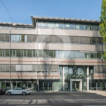 moderne Büros mit Fitnesscenter im Haus.combine Transaction