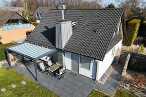 Einzigartiges Einfamilienhaus mit Sauna und Außenpool in ruhiger und zentraler Lage – Soest (Kreis) – Vorschaubild 1