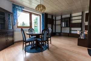 *RESERVIERT* Großzügiges Zweifamilienhaus, viel Wohn- und Nutzfläche in der Gemeinde Pfeffenhausen – Landshut (Kreis) – Vorschaubild 7