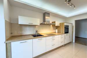 Hochwertige 3-Zimmer-Wohnung mit Balkon, Garage und Aufzug in Düsseldorf-Oberkassel – Oberkasseler Str. 61, 40545 Oberkassel, Düsseldorf – Vorschaubild 8