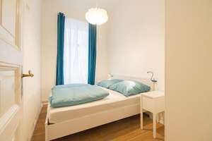 Altbau zum Verlieben: Helle 2 Zimmer mit Balkon am Mauerpark – 10437 Prenzlauer Berg, Berlin – Vorschaubild 7
