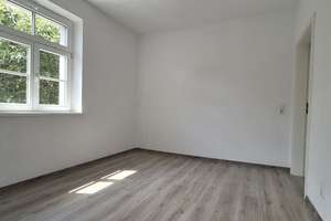 Im Denkmal! Familienwohnung mit klasse Grundriss, Wohn- u. Einbauküche,  Tageslichtbad, AR...! – Schweizstraße 1, 1259 Großzschachwitz, Dresden – Vorschaubild 13