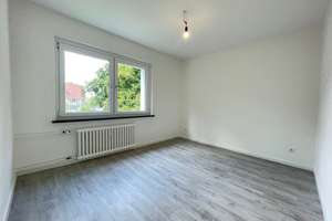 *Balkonwohnung*modernisiert*Wannenbad*gedämmtes Haus*ruhige Lage* – Bandstr. 128, 45359 Bedingrade, Essen – Vorschaubild 13