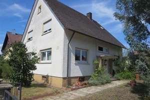 Gemütliches 2-FH mit tollem Garten