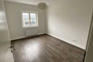Zentral gelegene 3-Zimmer-Wohnung mit Aufzug und Einbauküche – Petersstraße 88, 47798 Krefeld – Vorschaubild 4