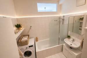 Top-Lage: Charmante 2-Zimmer-Wohnung mit Balkon + EBK im grünen Pankow - bezugsfrei! – Florastraße 65, 13187 Pankow (Ortsteil), Berlin – Vorschaubild 4