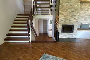 Außergewöhnliches Maisonette-Mondän. Elegantes Split-Level-Wohnen auf 4 Ebenen mit Blick ins Grüne.