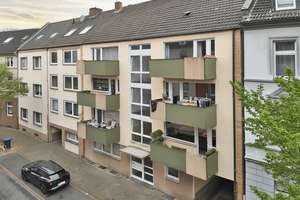 Gepflegtes Mehrfamilienhaus mit acht Wohneinheiten und fünf Garagen in Gelsenkirchen-Resse – Die vollständige Adresse der Immobilie erhältst du vom Anbieter., 45892 Resse, Gelsenkirchen – Vorschaubild 3
