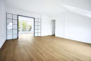 Gehoben modernisierte Wohnung mit 2x Balkonen und Wohnküche