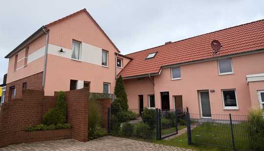 Bild von „Vollsaniertes Mehrfamilienhaus in Wolfsburg – neues Dach, Vollwärmeschutz, Top-Renditechance“
