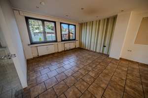 Reihenhaus mit kleinem Garten mitten auf Emst – Die vollständige Adresse der Immobilie erhältst du vom Anbieter., 58093 Emst, Hagen – Vorschaubild 3