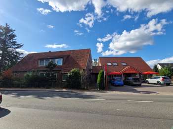 TOP INVEST! Wohn - und Geschäftshaus + Baugrundstück für 6 WE