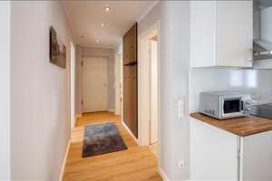 Möbliert: Tolle Lage in Schwabing – modern und einladend – Die vollständige Adresse der Immobilie erhältst du vom Anbieter., 80802 Schwabing-Ost, München – Vorschaubild 11