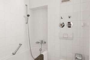 Möbliertes Terrassen-Apartment in ruhiger Wohnanlage – Liebigstr. 20 A, 80538 Lehel, München – Vorschaubild 8