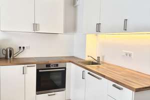 Sonnige 2-Zimmer-Wohnung (teilmöbliert) nahe Cosimabad / U4 Arabellapark – Englschalkinger Straße 150A, 81927 Englschalking, München – Vorschaubild 1