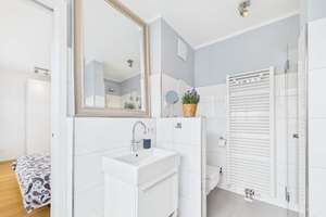 SITULI: Exklusives Indoor-Outdoor-Living in Schwabing mit Dachterrasse und Loggia – Die vollständige Adresse der Immobilie erhältst du vom Anbieter., 80804 Am Luitpoldpark, München – Vorschaubild 23
