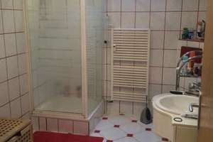 Schöne 3-Zimmer-DG-Wohnung mit Einbauküche in Koblenz – Die vollständige Adresse der Immobilie erhältst du vom Anbieter., 56072 Rübenach, Koblenz – Vorschaubild 2
