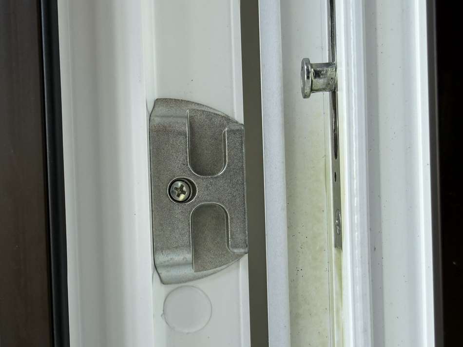 Beschläge Fenster  2