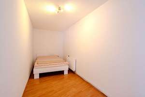 Apartment mit Balkon nahe Schloss Benrath – Die vollständige Adresse der Immobilie erhältst du vom Anbieter., 40593 Urdenbach, Düsseldorf – Vorschaubild 8